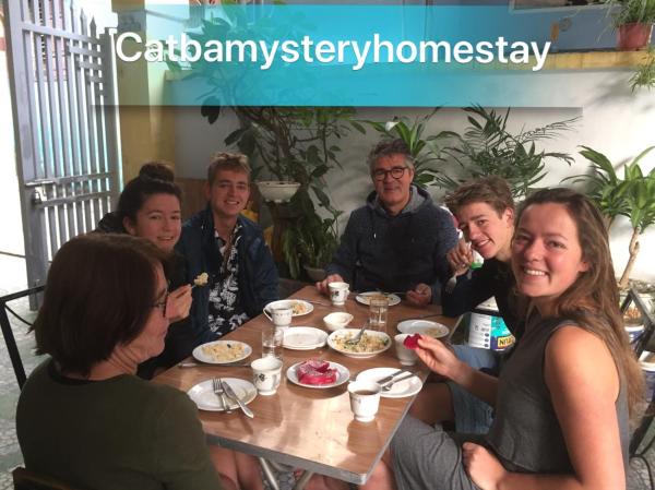 På billedet ses objektet Cat Ba Mystery Homestay beliggende i byen Cát Bà.