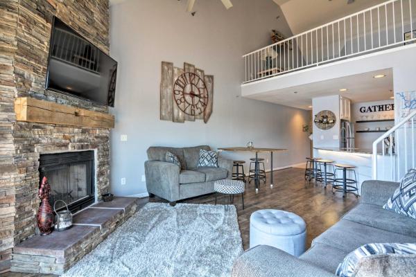 Foto 5: Deck, Pool and Views Lake of the Ozarks Condo