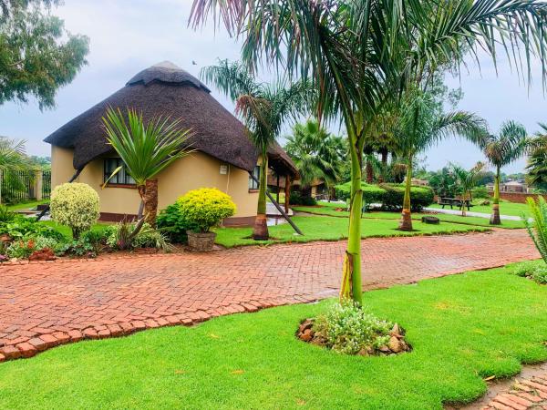 Op de foto is het object Riverstone Guest Lodge te zien, gelegen in de stad Harare.