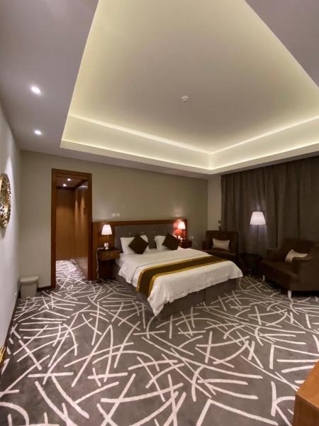 En la foto se muestra el objeto Desert Rose ubicado en la ciudad de Hail.