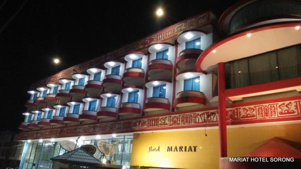 Na fotografii je vidět objekt Hotel Mariat Sorong nacházející se ve městě Papermaranda.