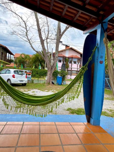 På billedet ses objektet Hostel Surf de Bem beliggende i byen Florianópolis.