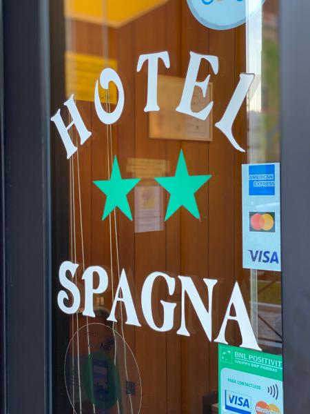 Kuvassa näkyy kohde Hotel Spagna, joka sijaitsee kaupungissa Arona.