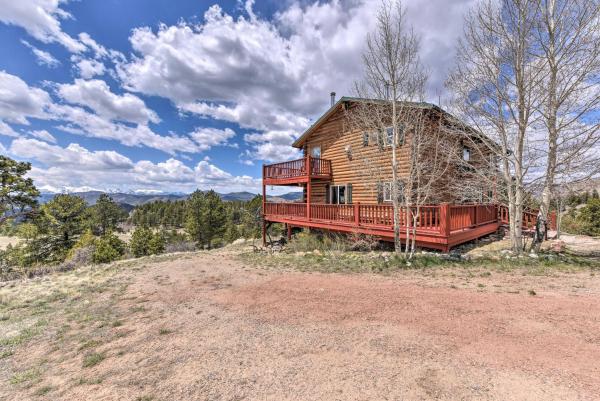 A la foto es mostra l'objecte Secluded Cotopaxi Cabin with Panoramic Mtn Views situat a la ciutat de Cotopaxi.
