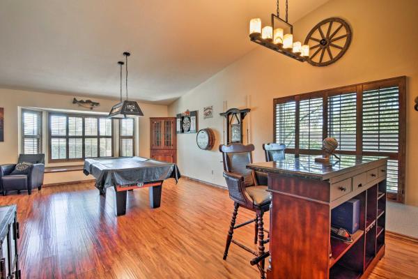 Bild 9: Pool, Bar and Game Room Red Mountain Mesa Oasis