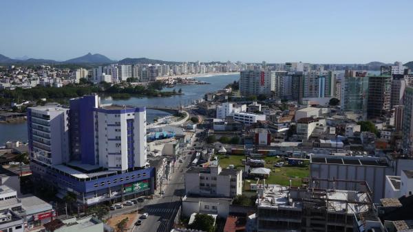 A la foto es mostra l'objecte Apartamento Luxo no Centro com Vista Ponte de Guarapari situat a la ciutat de Guarapari.