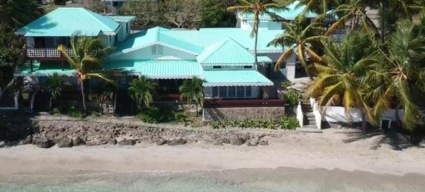 La photo montre l'objet Bequia Beachfront Villas situé dans la ville de Friendship.