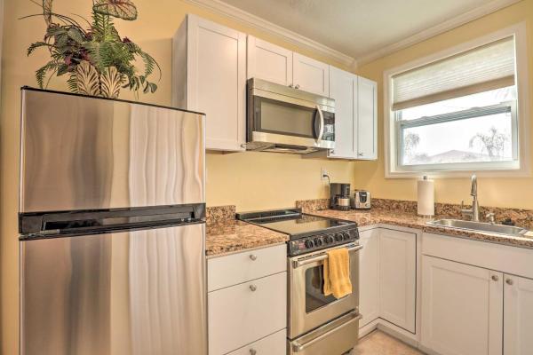 Billede 2: St Augustine Studio with Fire Pit - Walk to Beach!