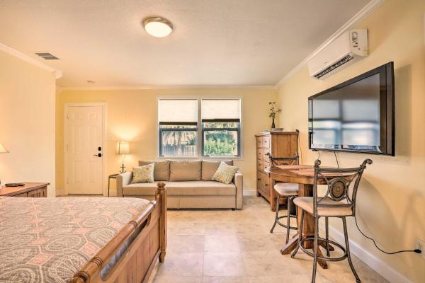 Billede 8: St Augustine Studio with Fire Pit - Walk to Beach!