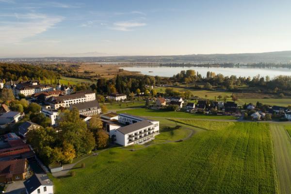 På billedet ses objektet Hotel St Elisabeth beliggende i byen Allensbach.