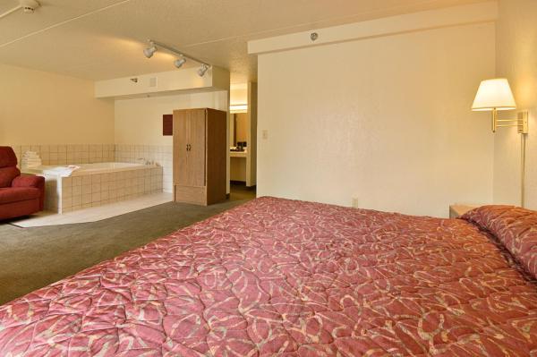 Photo 6 : Super 8 by Wyndham Bloomington/Airport