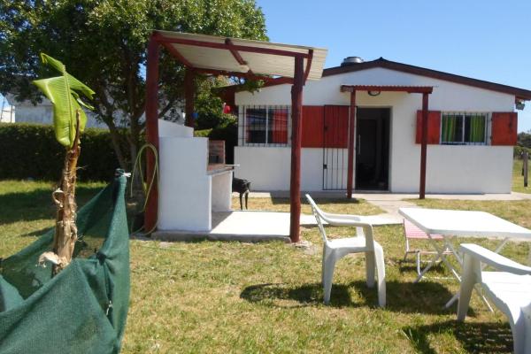 A la foto es mostra l'objecte Complejo Miranieves, se alquila casa para 5 personas en Miramar Costa Atlantica situat a la ciutat de Miramar.