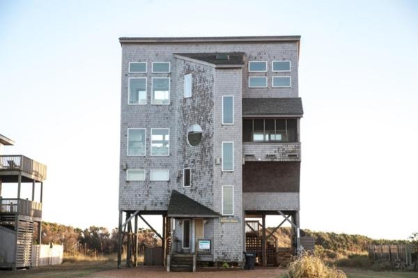 A la foto es mostra l'objecte THE SUNNY SPOT cottage situat a la ciutat de Frisco.