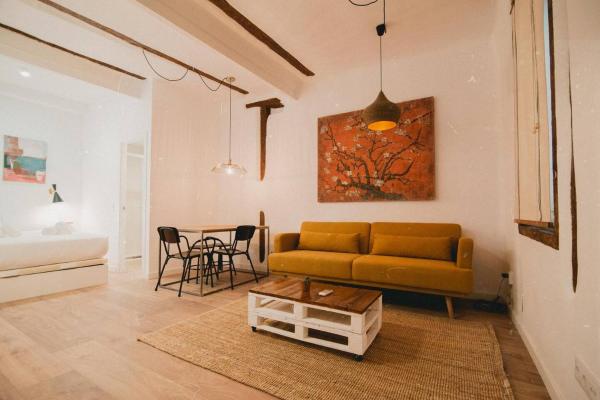 A la foto es mostra l'objecte CHARMING DESIGN APARTMENT REINA SOFIA situat a la ciutat de Madrid.