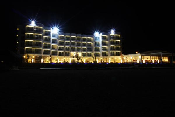 写真にはYesilovacık市にあるMarpessa Blue Beach Resort & SPA Hotelが写っています。