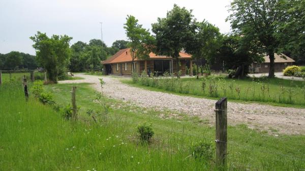 Στη φωτογραφία φαίνεται το αντικείμενο Boerderij het Reestdal που βρίσκεται στην πόλη Linde.