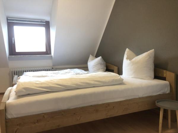 På billedet ses objektet SAD110 - Gemütliche Monteurwohnungen in Schwandorf beliggende i byen Fensterbach.