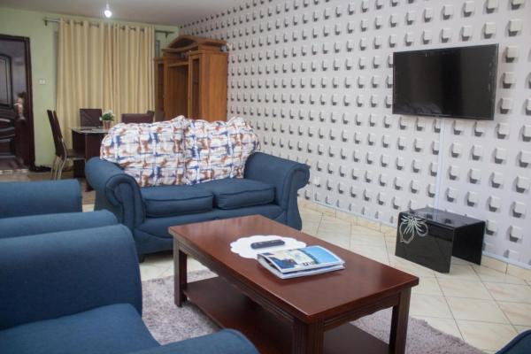 Essy's Apartments Nakuru with pool & GYM, Nakuru
