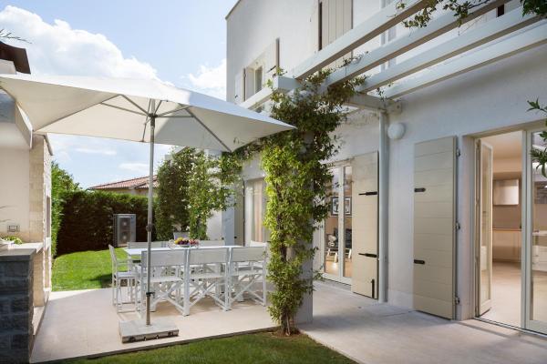 På billedet ses objektet Villa Petra by HMZ Villas beliggende i byen Vabriga.