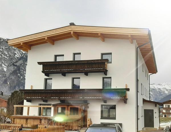 Nella foto è visibile l'oggetto Landhaus Mayr situato nella città di Maurach.