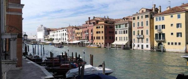 På billedet ses objektet Corte dei Bari beliggende i byen Venedig.