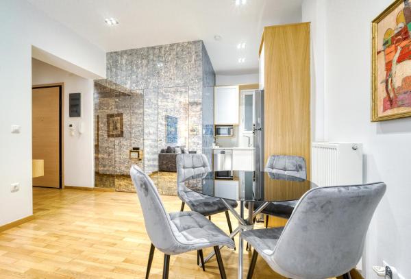 Foto 9: Stylish, Sunny New 2 Bedroom, Prime Central Athens