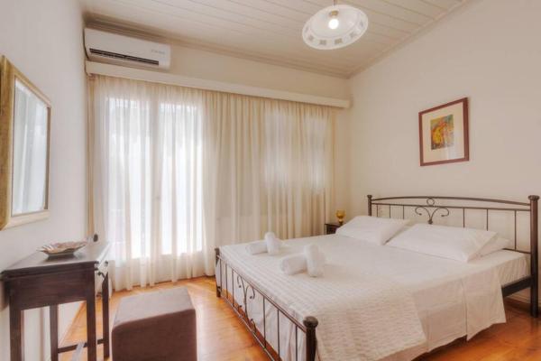 A la foto es mostra l'objecte Anassa House situat a la ciutat de Nàuplia.
