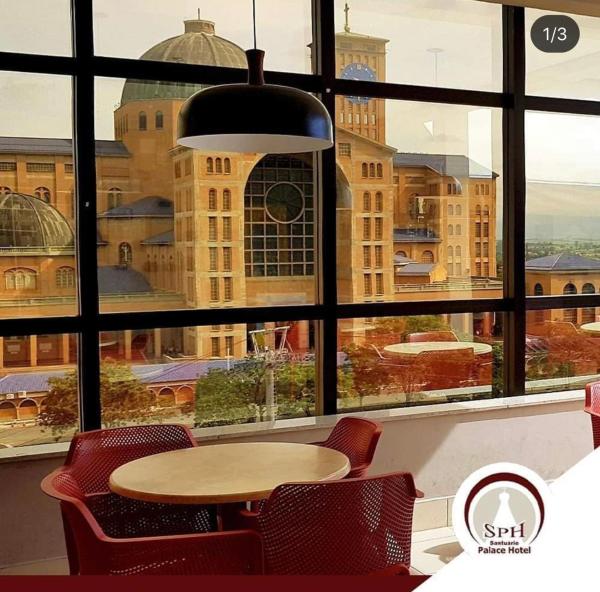 På billedet ses objektet Santuário Palace Hotel beliggende i byen Aparecida.
