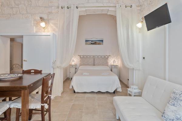 A la foto es mostra l'objecte White House Flats & Studios situat a la ciutat de Ostuni.