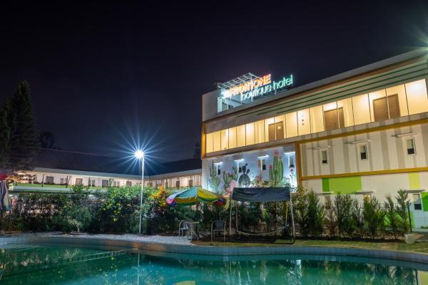 A la foto es mostra l'objecte Three Eight Front One Boutique Batu Malang situat a la ciutat de Batu.