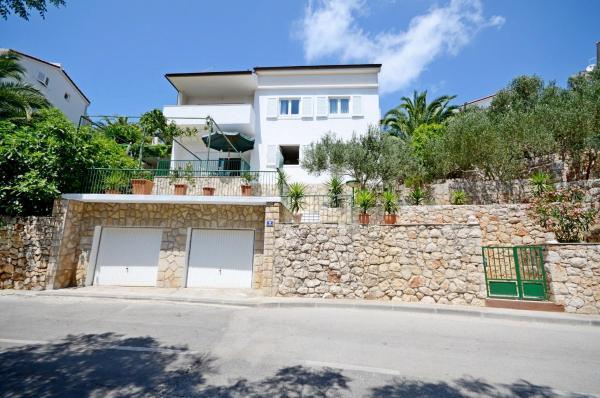 A la foto es mostra l'objecte Apartments Aba situat a la ciutat de Hvar.