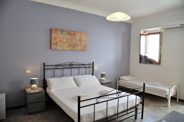 A la foto es mostra l'objecte Casa Taro situat a la ciutat de Noto.