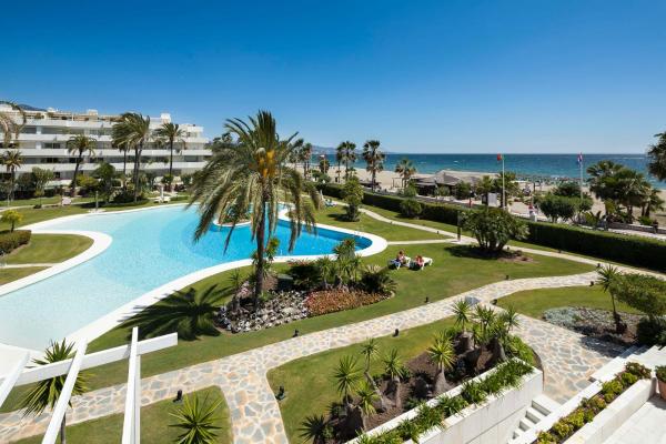 A la foto es mostra l'objecte Los Granados I, Puerto Banus, Marbella situat a la ciutat de Marbella.