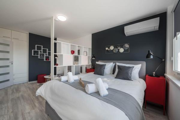 ABOVE THE SEA apartment
