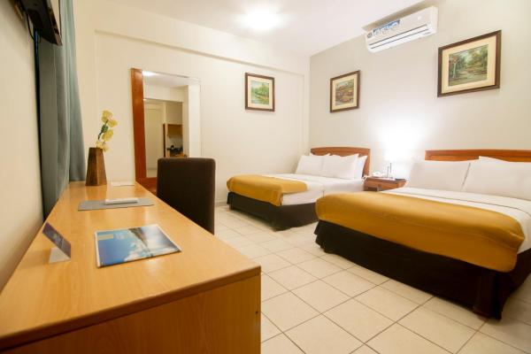 A la foto es mostra l'objecte El Dorado Express Hotel situat a la ciutat de Iquitos.