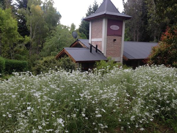 Na zdjęciu widoczny jest obiekt Los Abetos B&B 2 położony w mieście El Bolsón.