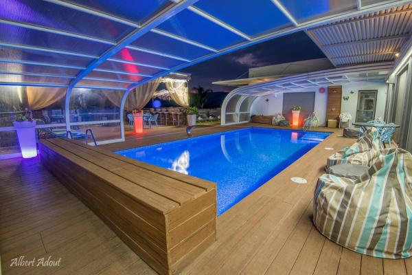 A la foto es mostra l'objecte Yosefdream Luxury suites situat a la ciutat de Had Nes.