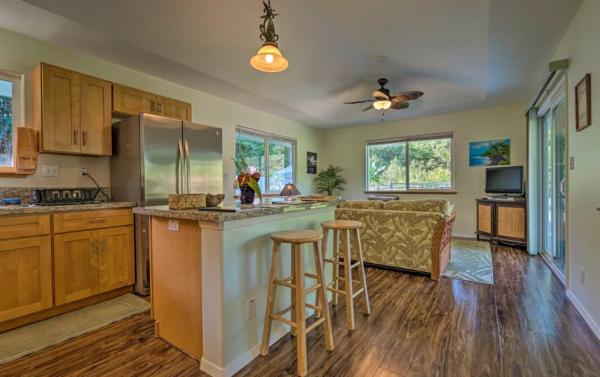 Big Island Paradise Hawaiian Retreat With Patio! - Hawaii