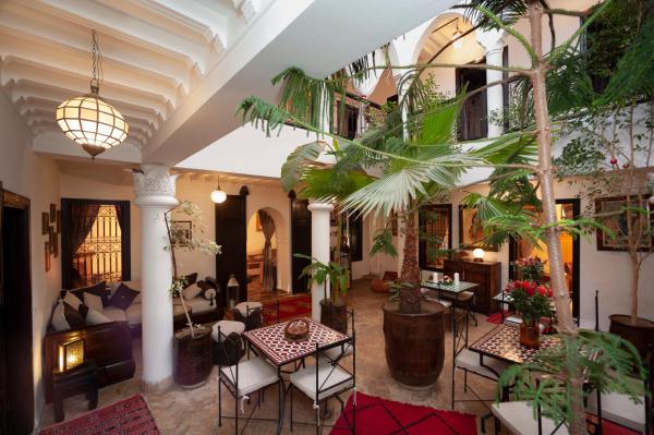 En la foto se muestra el objeto Riad des trois palais ubicado en la ciudad de Marrakech.