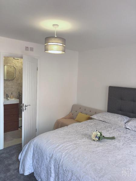 Flat 1 - Entire Modern Studio with en-suite and free Parking close to QMC, City centre & Notts Uni的照片6