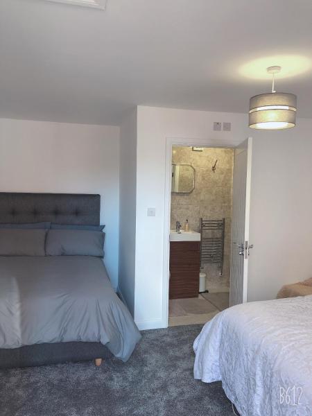 Flat 1 - Entire Modern Studio with en-suite and free Parking close to QMC, City centre & Notts Uni的照片7