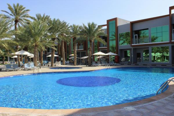 Op de foto is het object Royal Residence Hotel Apartments te zien, gelegen in de stad Umm al-Qaiwain.