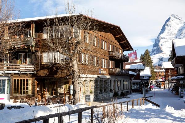 Na foto é possível ver o objeto Hotel Blumental localizado na cidade de Mürren.
