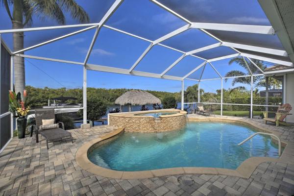 Na fotografii je vidět objekt Waterfront Cape Coral Home with Private Dock and Lanai nacházející se ve městě Flamingo Bay.