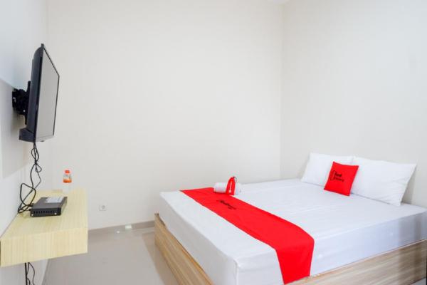 A la foto es mostra l'objecte RedDoorz near Pacific Mall Tegal 2 situat a la ciutat de Tegal.