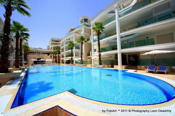 På billedet ses objektet La Palmora Suites beliggende i byen Eilat.