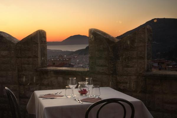 A la foto es mostra l'objecte Hotel Castello di Giuliano situat a la ciutat de Montelepre.