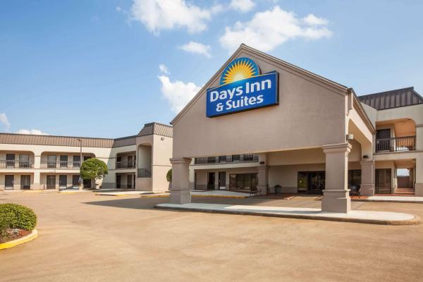 Nella foto è visibile l'oggetto Days Inn & Suites by Wyndham Tyler situato nella città di Arp.