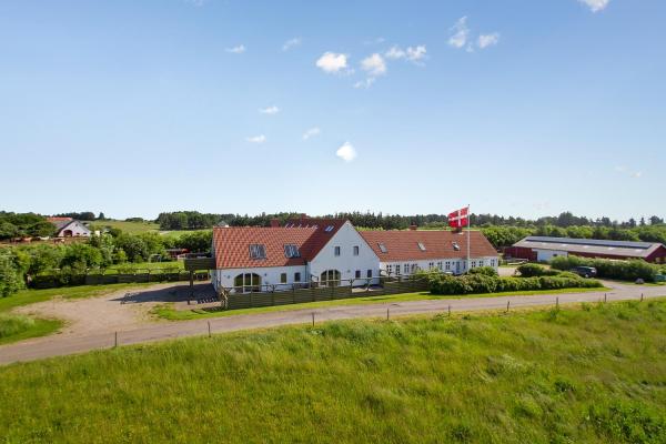 A la foto es mostra l'objecte Klitgaarden situat a la ciutat de Hjørring.