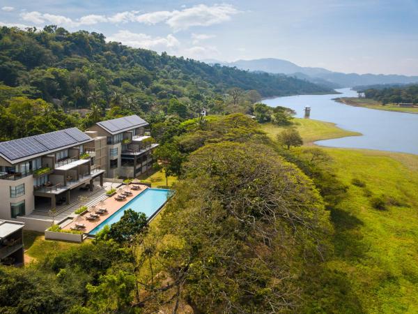 På bilden syns objektet Jetwing Kandy Gallery, A Luxury Reserve som ligger i staden Haragama.